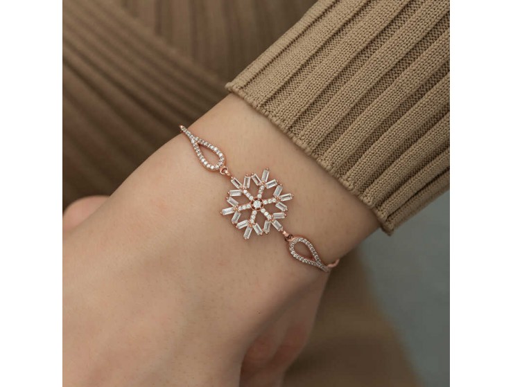 Gümüş Rose Baget Taşlı Kar Tanesi Bileklik Gümüş Rose Baget Taşlı Kar Tanesi Bileklik