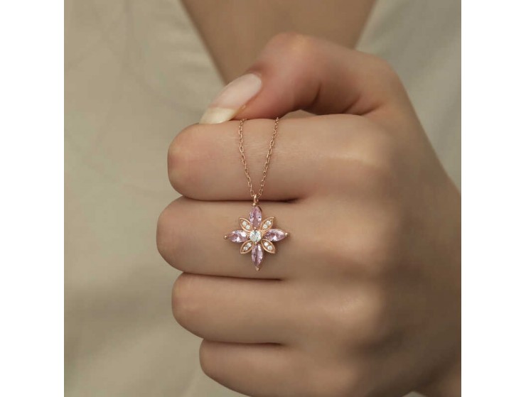 Gümüş Pembe Taşlı Umut Çiçeği Kolye Gümüş Pembe Taşlı Umut Çiçeği Kolye