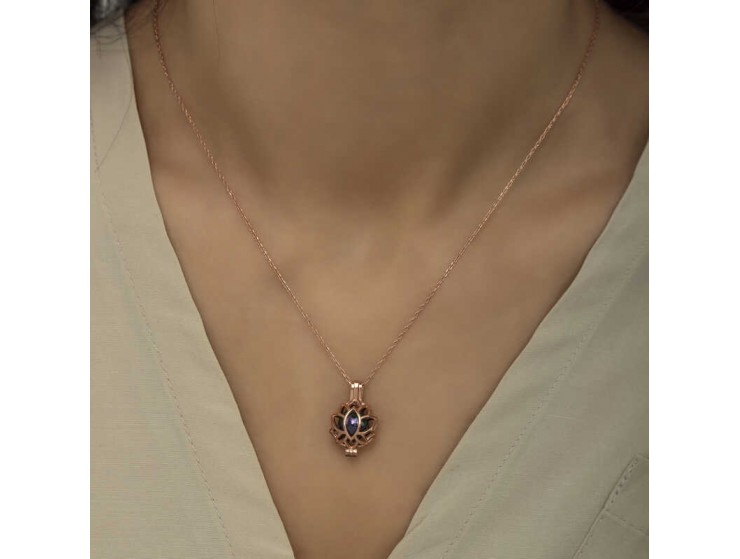 Gümüş Kafesli Lotus Kolye Gümüş Kafesli Lotus Kolye