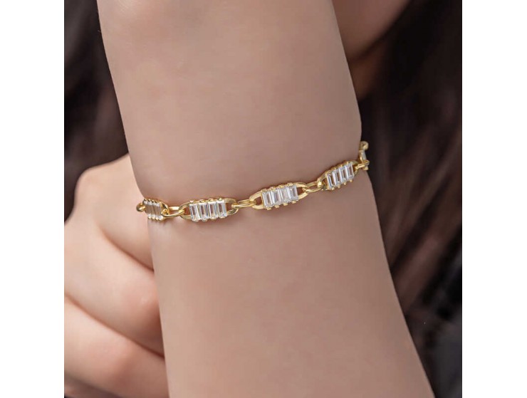 Gümüş Gold Baget Taşlı Kadın Bileklik Gümüş Gold Baget Taşlı Kadın Bileklik