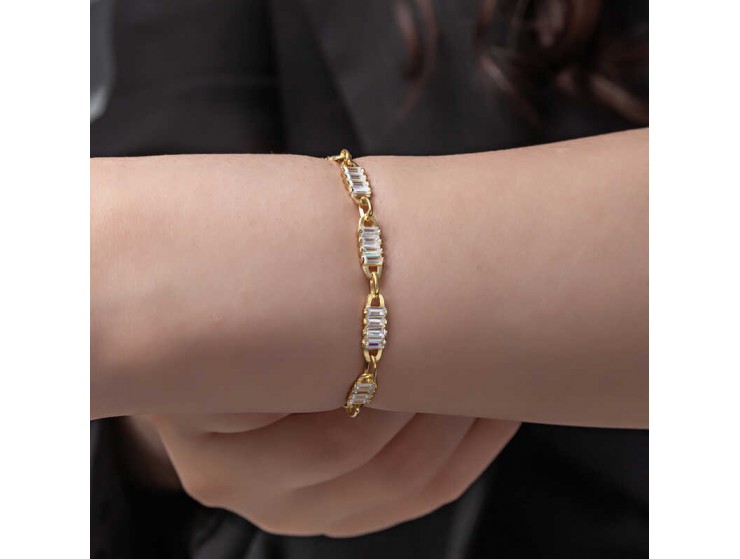 Gümüş Gold Baget Taşlı Kadın Bileklik Gümüş Gold Baget Taşlı Kadın Bileklik