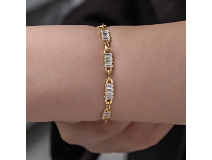 Gümüş Gold Baget Taşlı Kadın Bileklik Gümüş Gold Baget Taşlı Kadın Bileklik