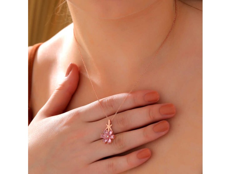 Gümüş Rose Pembe Sevgi Çiçeği Kadın Kolye Gümüş Rose Pembe Sevgi Çiçeği Kadın Kolye