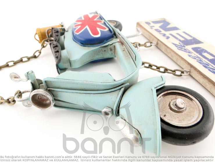 Vintage Vespa Metal Kapı Yazısı
