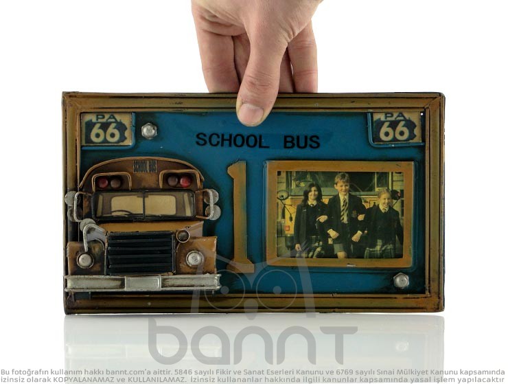 Vintage 3D School Bus Fotoğraf Çerçevesi II