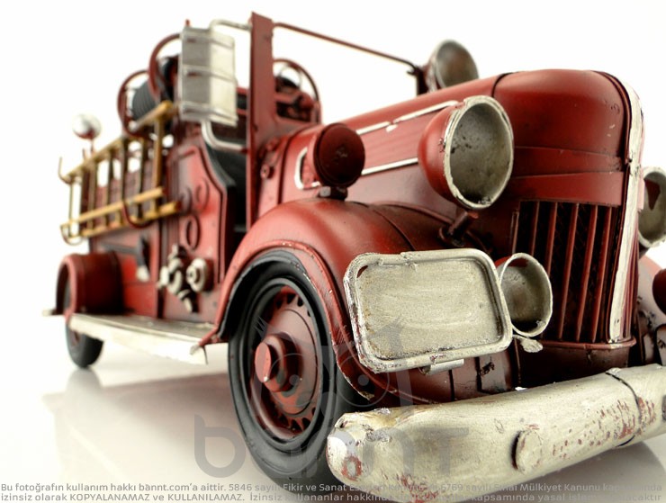 Retro Fire Truck (Büyük Boy) Retro Fire Truck (Büyük Boy)