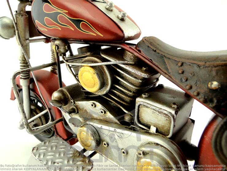 Custom Cruiser Motor Kırmızı (Büyük Boy) Custom Cruiser Motor Kırmızı (Büyük Boy)