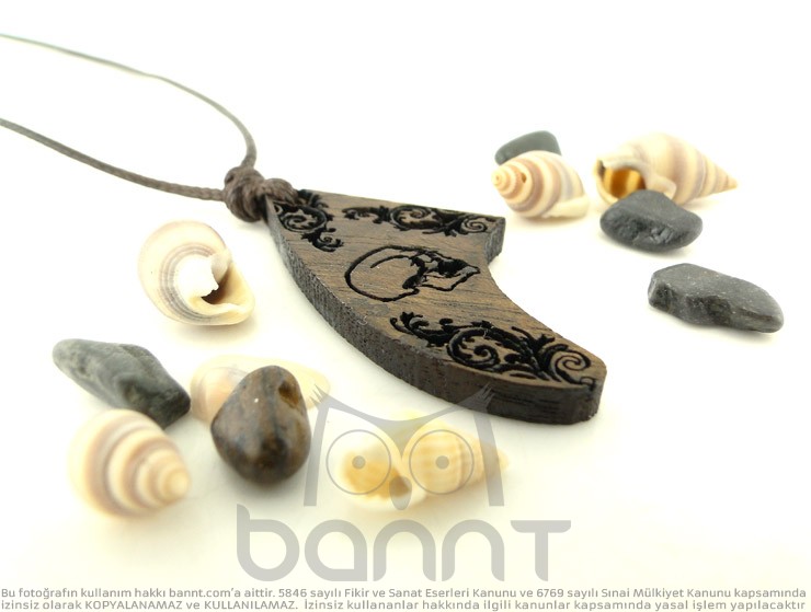 Fin Skull Ahşap Kolye Fin Skull Ahşap Kolye