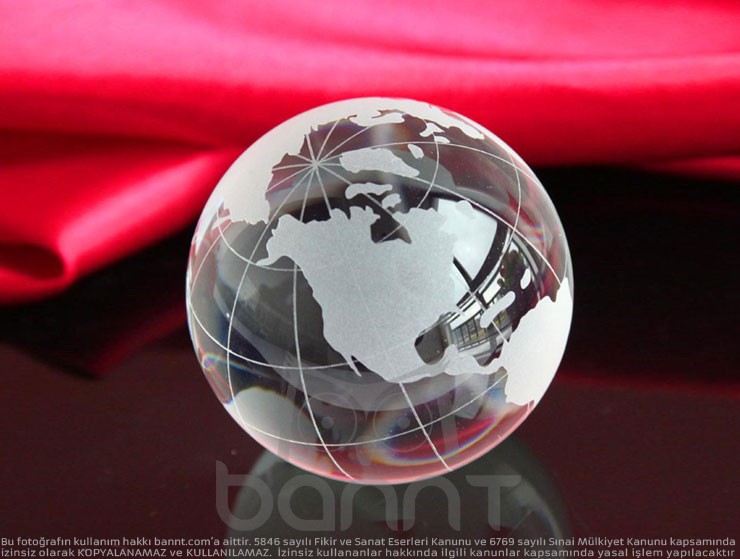 Kristal Cam Dünya Küre