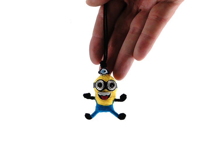 El Yapımı Minions Araba Süsü El Yapımı Minions Araba Süsü