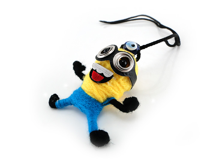 El Yapımı Minions Araba Süsü El Yapımı Minions Araba Süsü