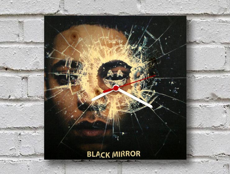 Black Mirror Ahşap Duvar Saati Black Mirror Ahşap Duvar Saati