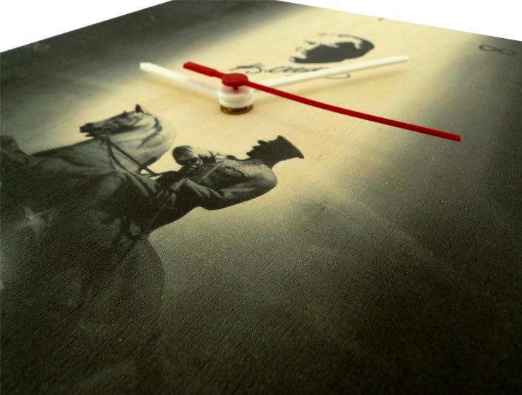 Mustafa Kemal Ahşap Duvar Saati Mustafa Kemal Ahşap Duvar Saati