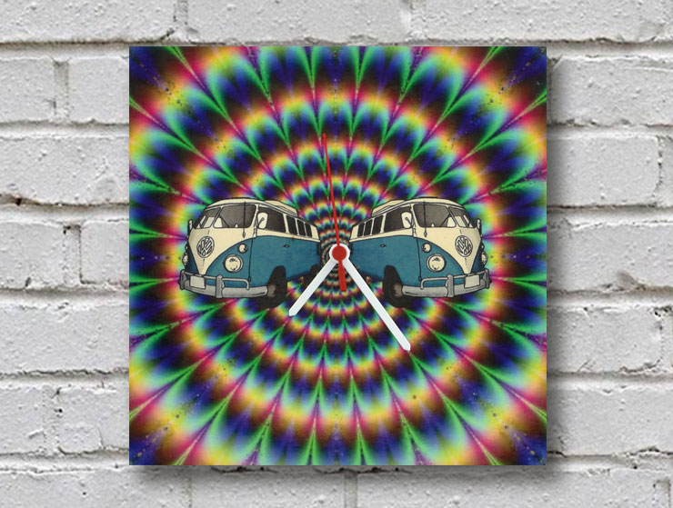 Psychedelic Camper Van Ahşap Duvar Saati Psychedelic Camper Van Ahşap Duvar Saati