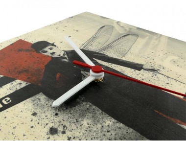 Charlie Chaplin Ahşap Duvar Saati Charlie Chaplin Ahşap Duvar Saati