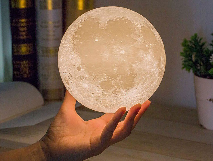 Şarjlı 3D Dokunmatik Ay Işığı Lamba