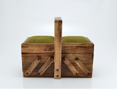 El Yapımı Ahşap Dikiş Kutusu