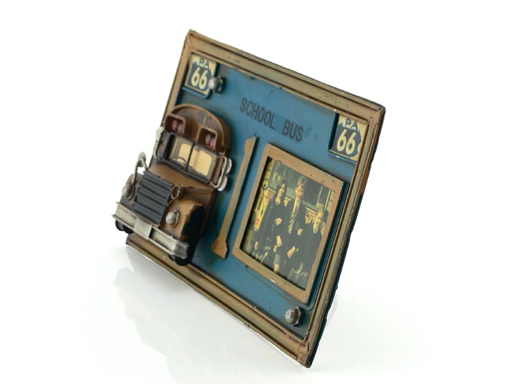 Vintage 3D School Bus Fotoğraf Çerçevesi II Vintage 3D School Bus Fotoğraf Çerçevesi II