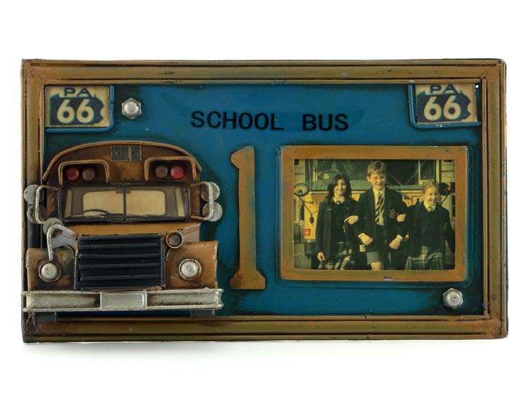 Vintage 3D School Bus Fotoğraf Çerçevesi II Vintage 3D School Bus Fotoğraf Çerçevesi II