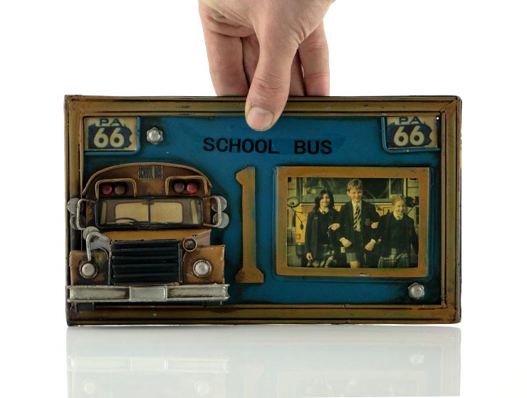 Vintage 3D School Bus Fotoğraf Çerçevesi II Vintage 3D School Bus Fotoğraf Çerçevesi II