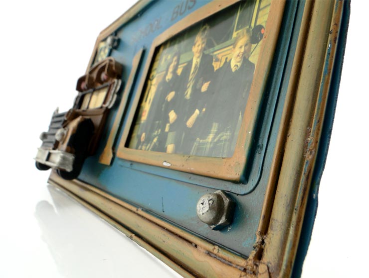 Vintage 3D School Bus Fotoğraf Çerçevesi II Vintage 3D School Bus Fotoğraf Çerçevesi II