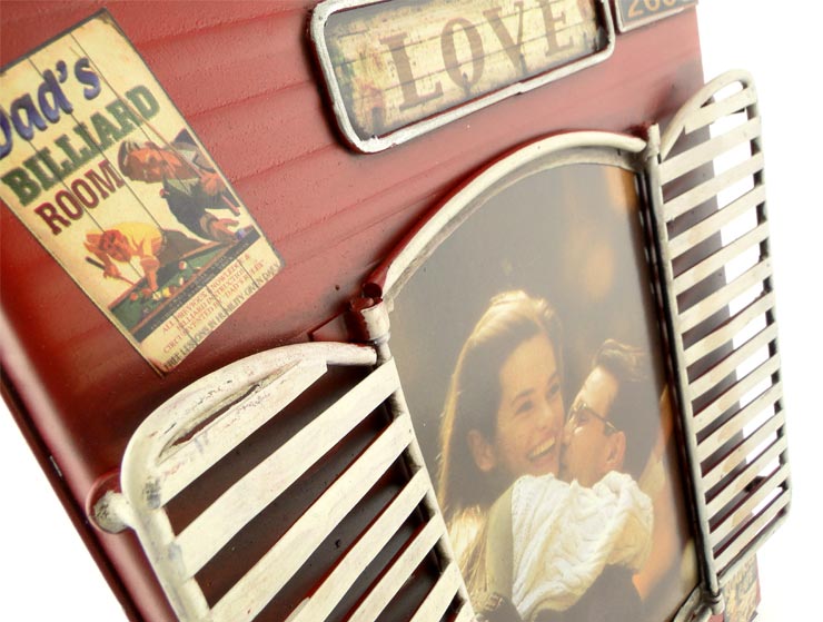 Love Metal Fotoğraf Çerçevesi